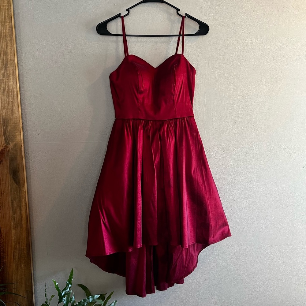 RED HOCO DRESS 9/10